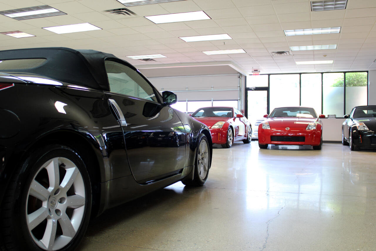 Used 2004 Nissan 350Z Touring image 24