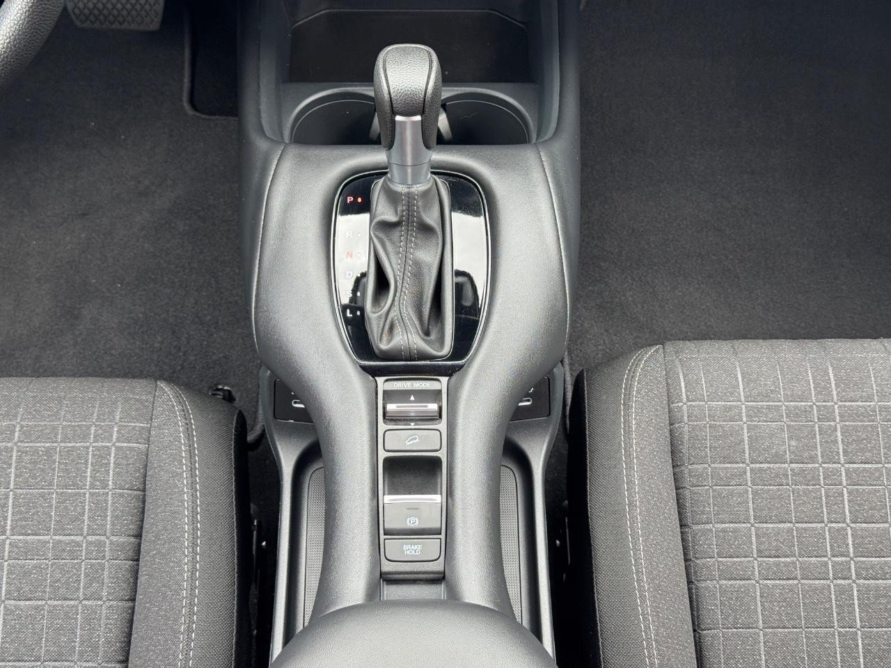 Used 2025 Honda HR-V LX image 16