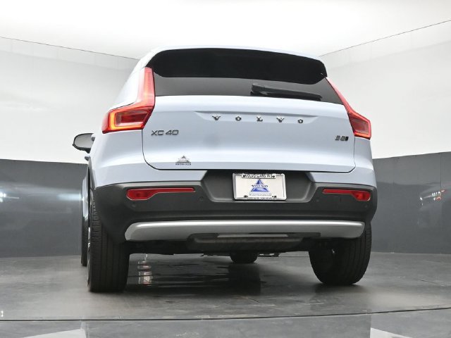 Used 2024 Volvo XC40 B5 Ultimate AWD/4WD image 40