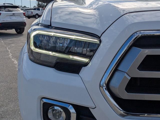 Used 2022 Toyota Tacoma Limited image 10