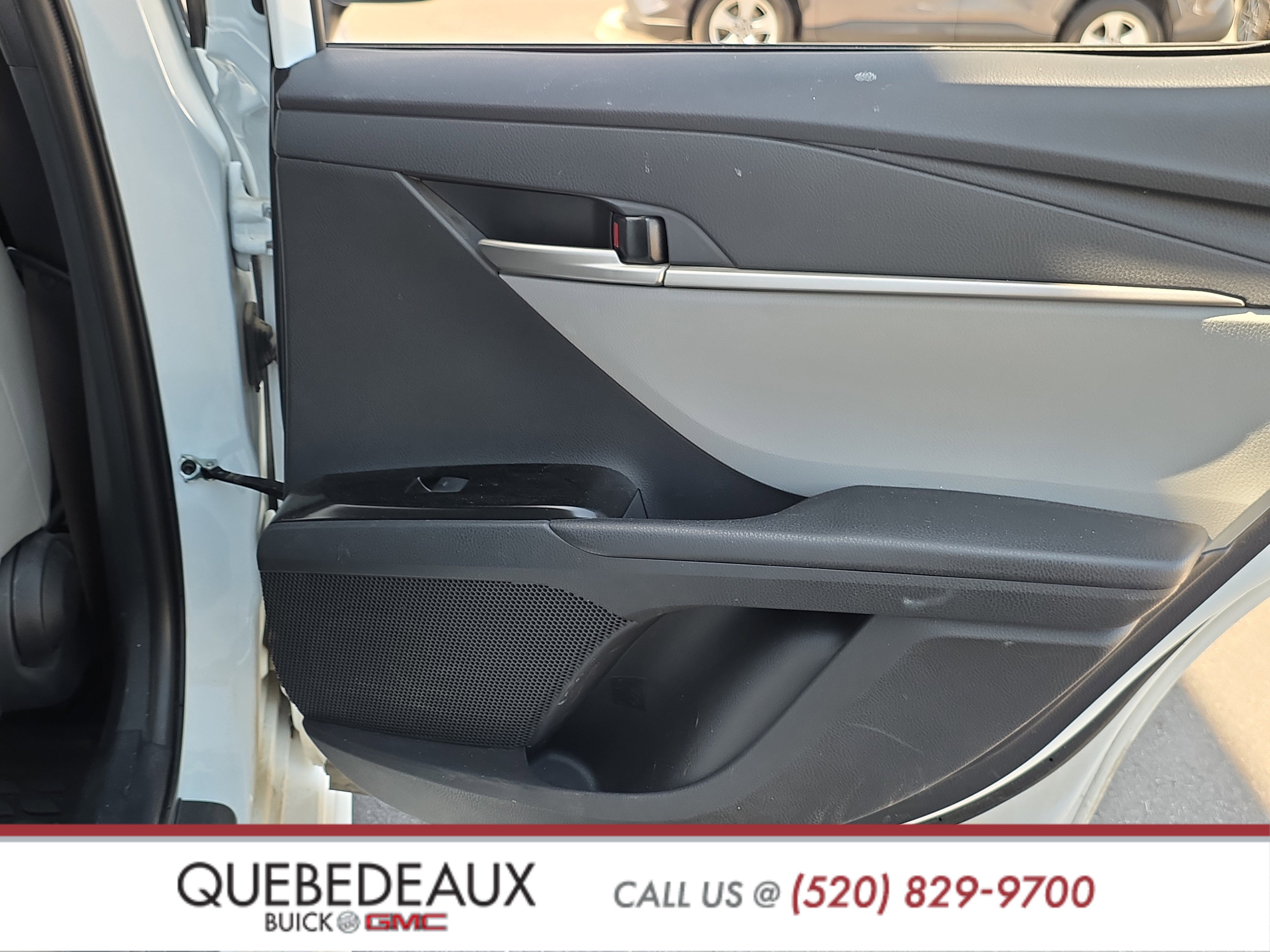 Used 2025 Toyota Camry SE w/ Convenience Package FWD image 24