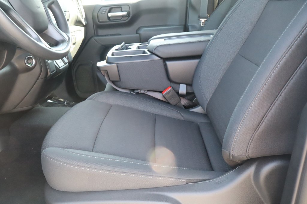 New 2026 Chevrolet Silverado 1500 Custom w/ LPO, Dark Essentials Package RWD image 19