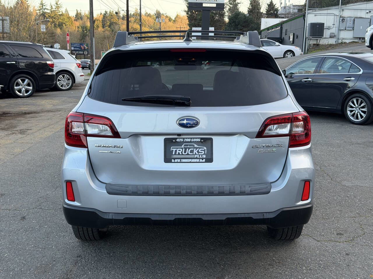 Used 2017 Subaru Outback 2.5i Limited w/ Popular Package #5 image 6