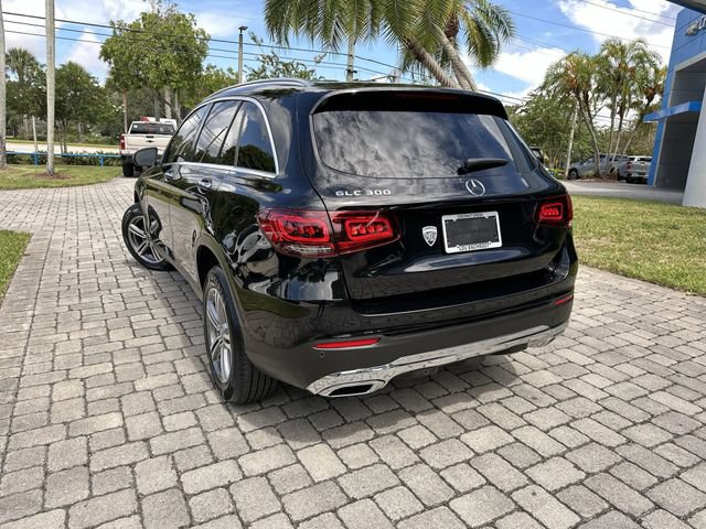 Used 2022 Mercedes-Benz GLC 300 w/ Premium Package Lite image 12