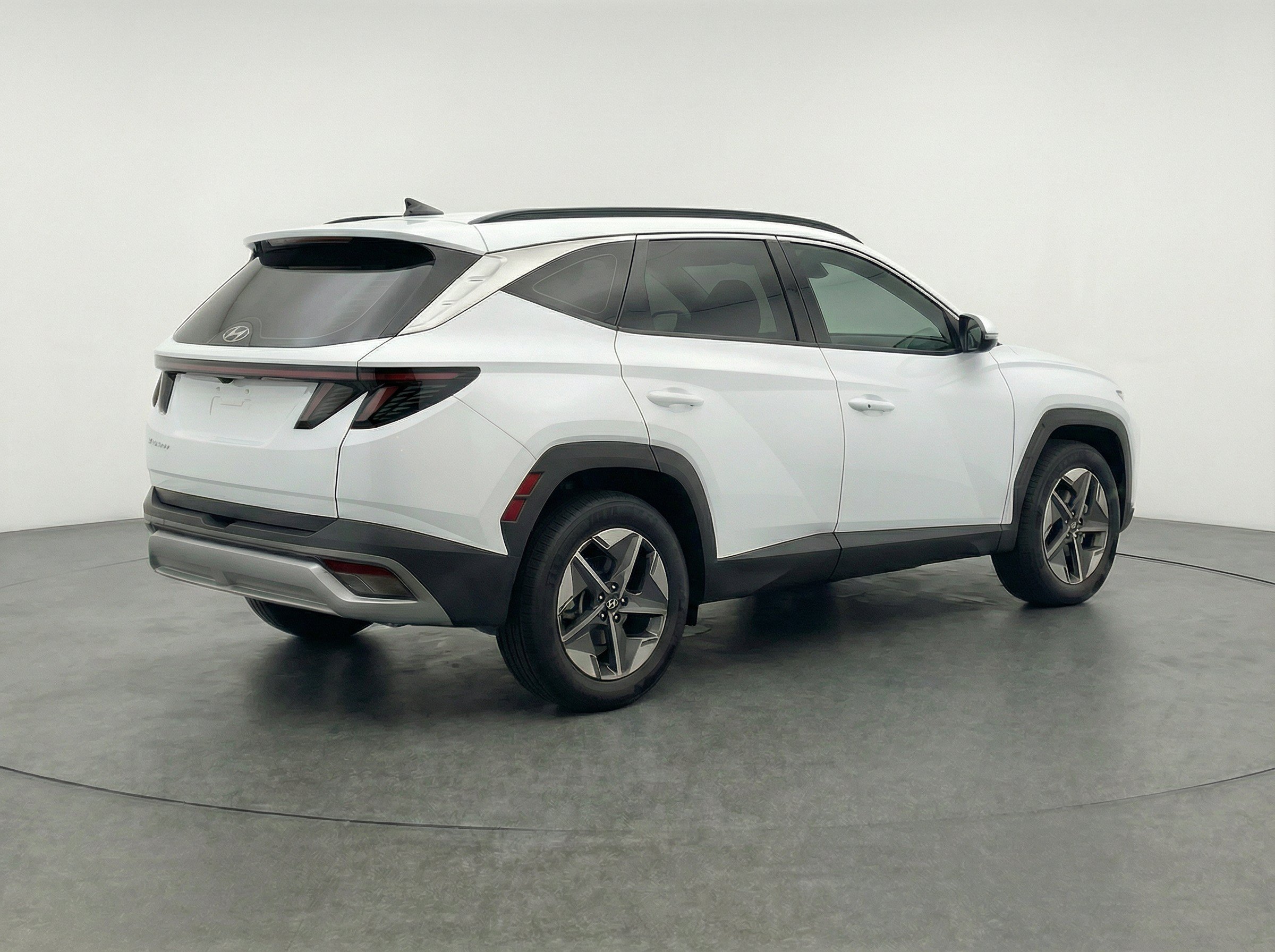 Used 2025 Hyundai Tucson SEL FWD image 9