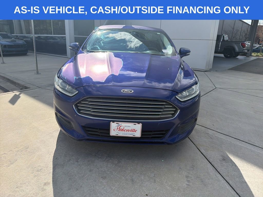 Used 2015 Ford Fusion SE image 3
