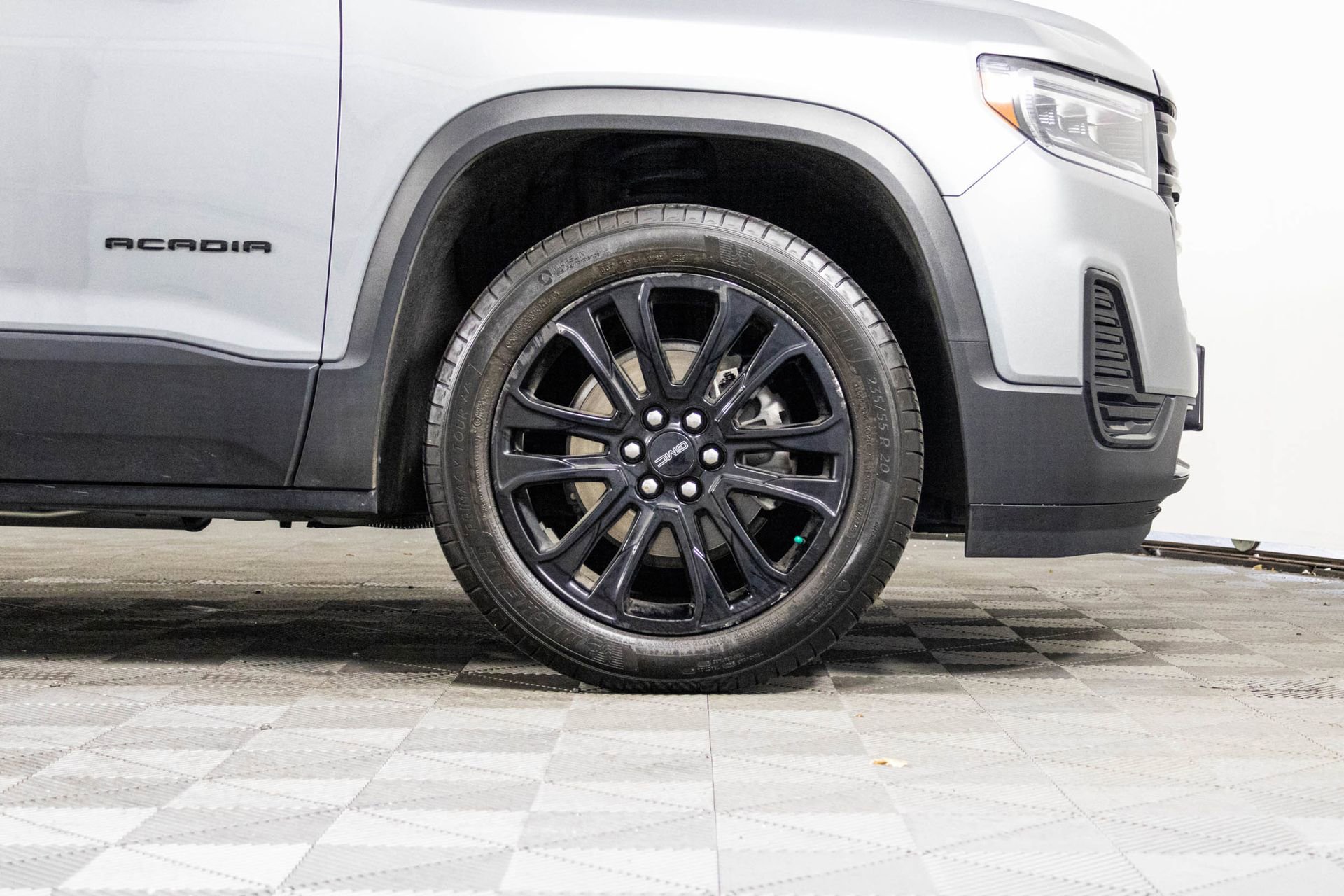 Certified 2023 GMC Acadia SLE w/ Driver Convenience Package image 44