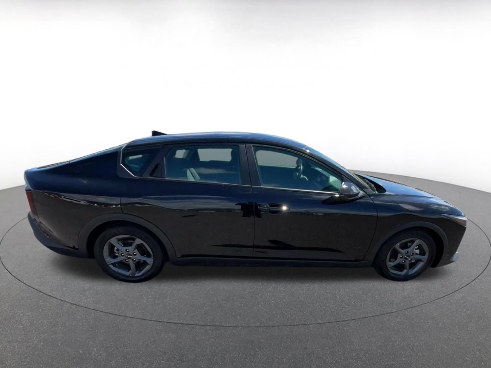 Used 2025 Kia K4 FWD image 21