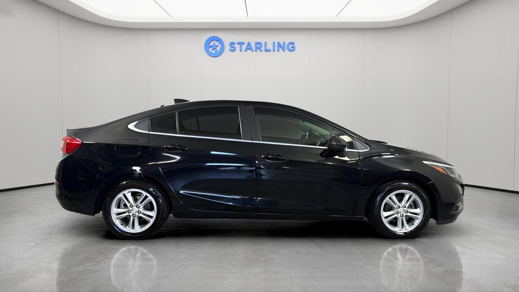 Used 2017 Chevrolet Cruze LT w/ Convenience Package FWD image 10