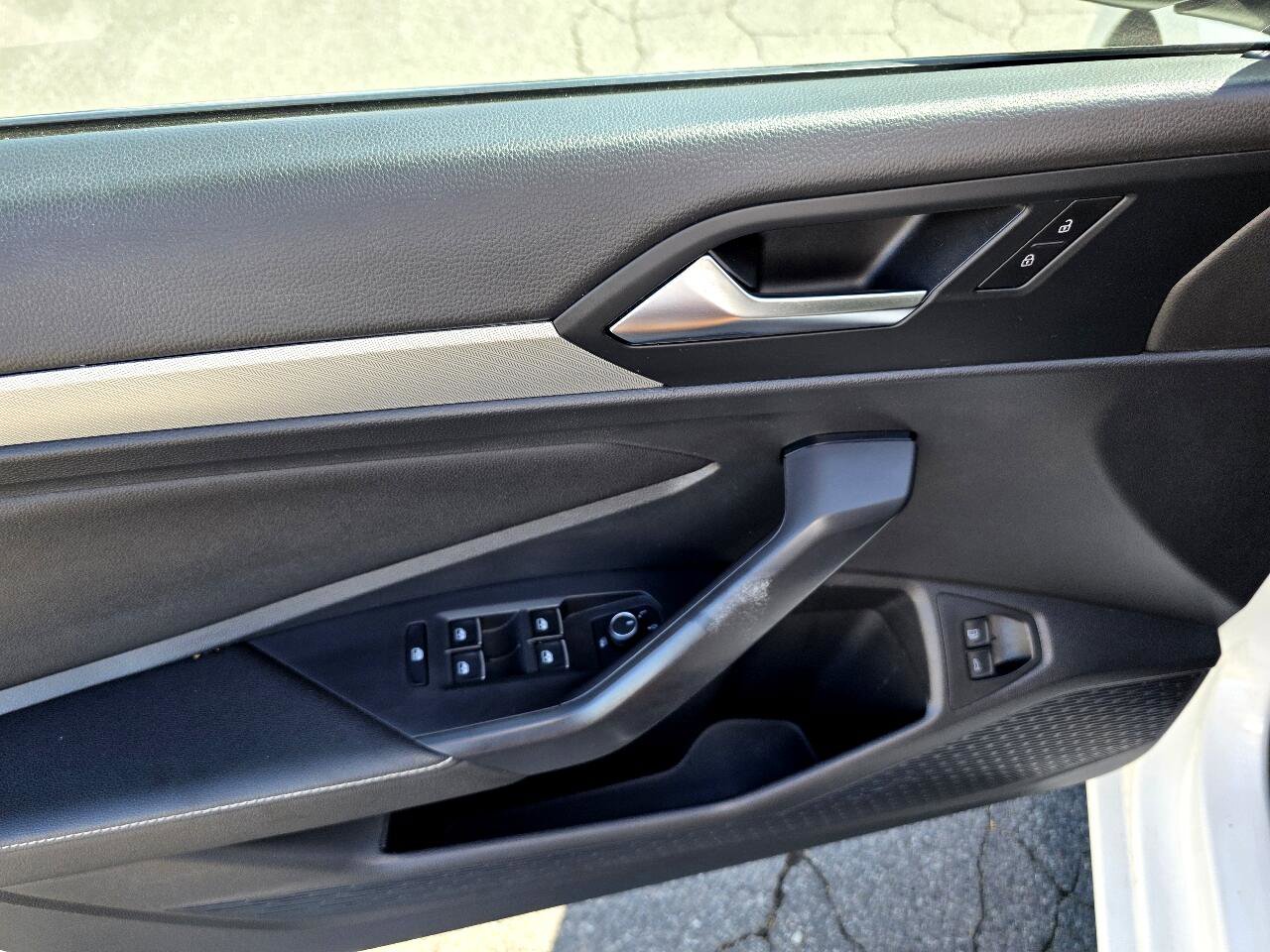 Used 2022 Volkswagen Jetta S image 12