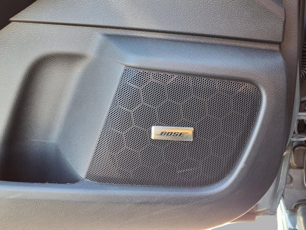 Used 2025 Nissan Sentra SR w/ SR Premium Package FWD image 19