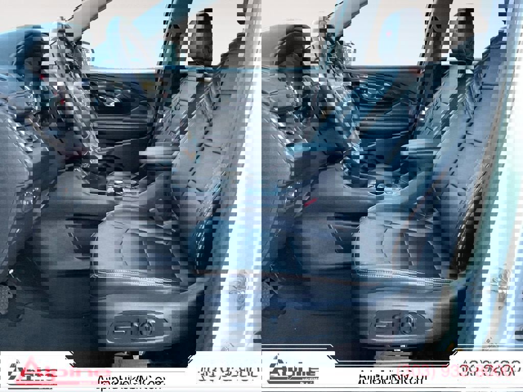 Used 2024 GMC Terrain AT4 image 9