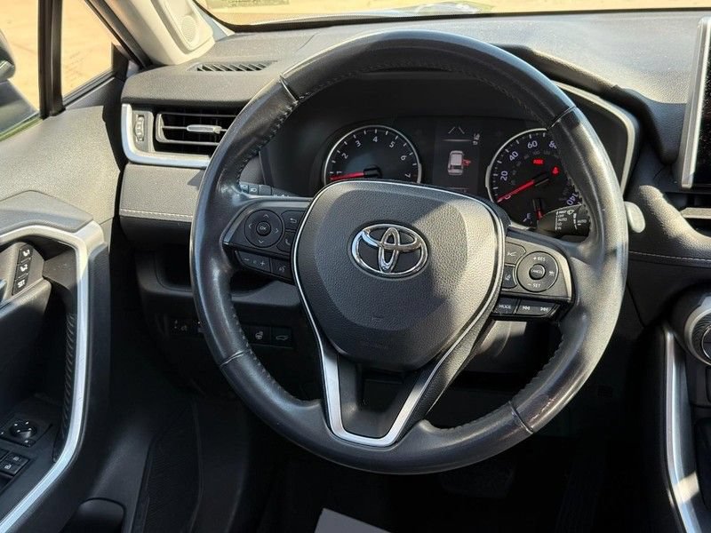 Used 2020 Toyota RAV4 XLE Premium AWD/4WD image 14