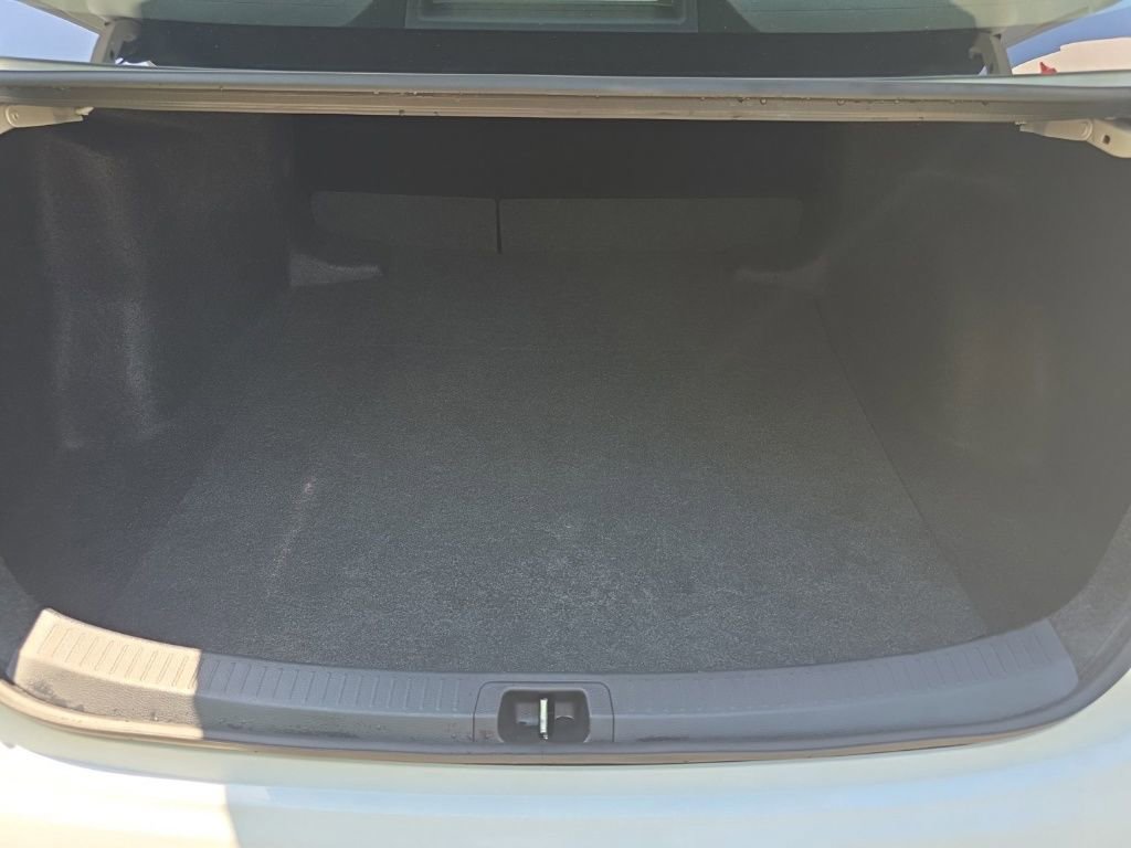 Used 2025 Toyota Corolla LE image 33