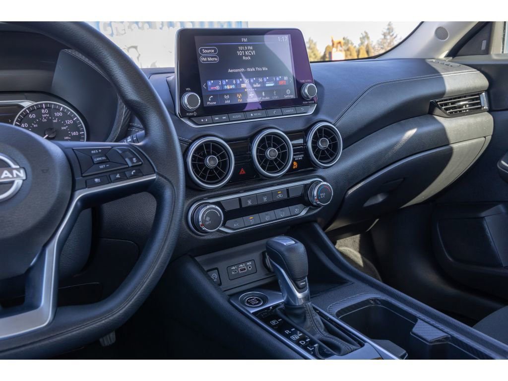 Used 2024 Nissan Sentra SV image 21