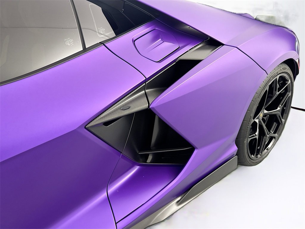 Used 2024 Lamborghini Revuelto image 24