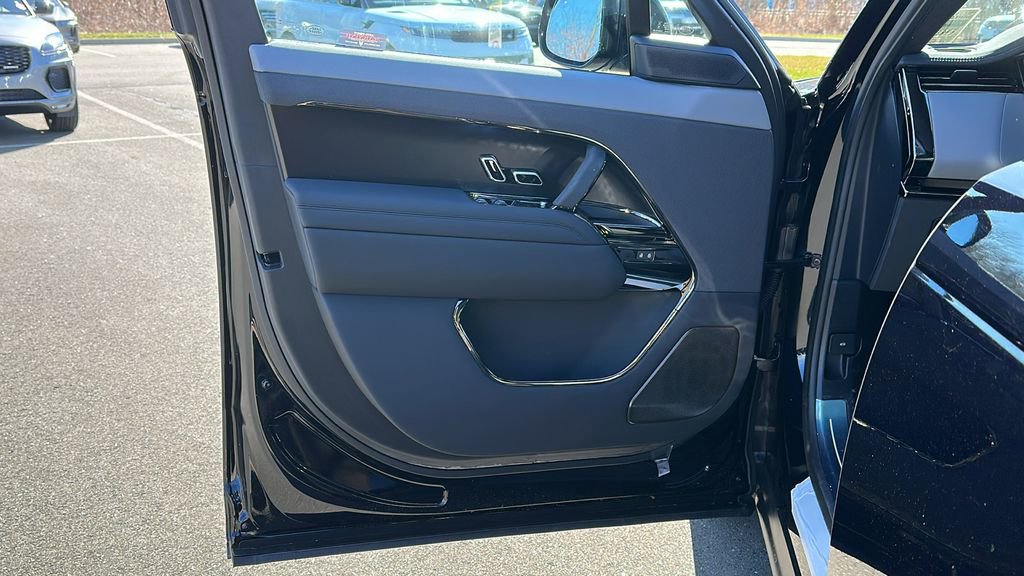 New 2025 Land Rover Range Rover Sport SV Edition Two image 9