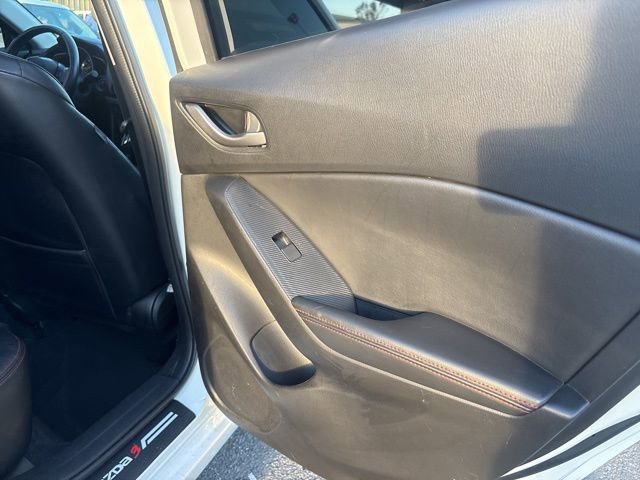 Used 2015 MAZDA MAZDA3 i Grand Touring image 12