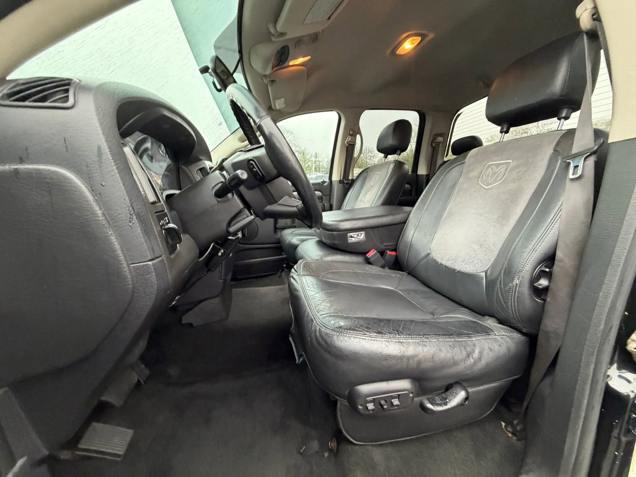 Used 2005 Dodge Ram 2500 Truck SLT AWD/4WD image 12