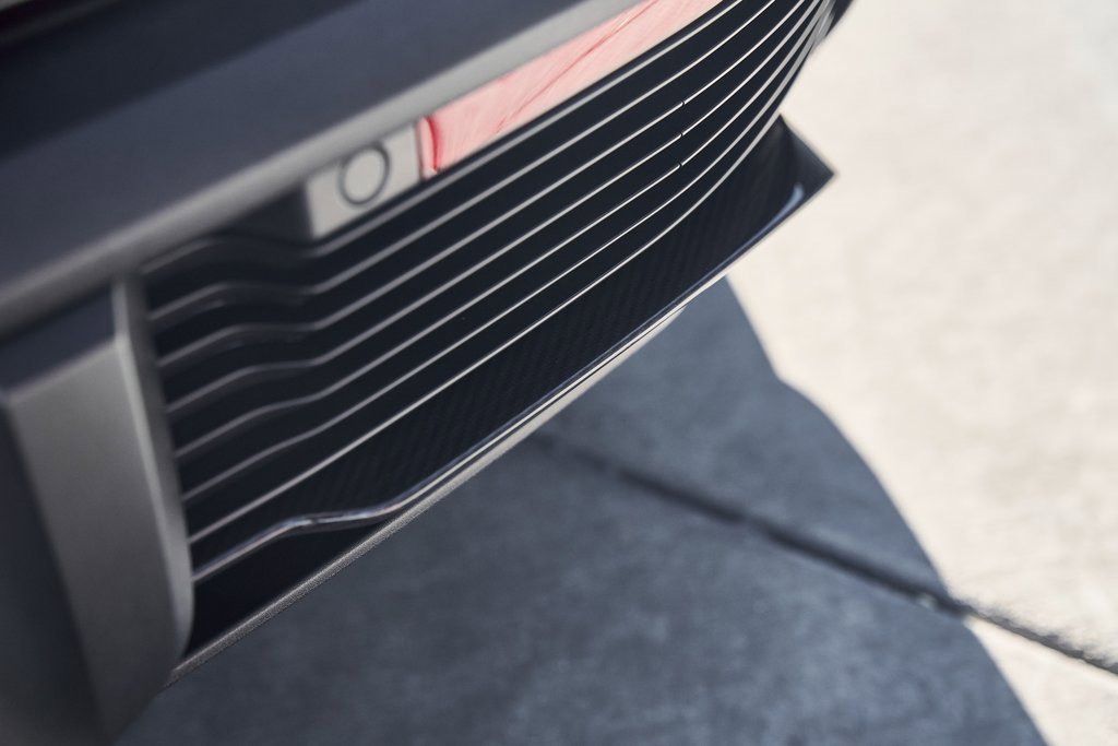 Used 2020 Porsche Taycan Turbo S image 12