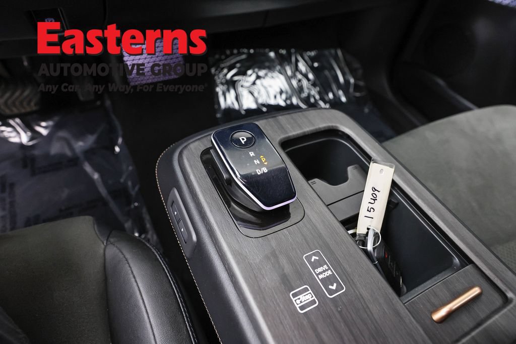 Used 2023 Nissan Ariya FWD image 12