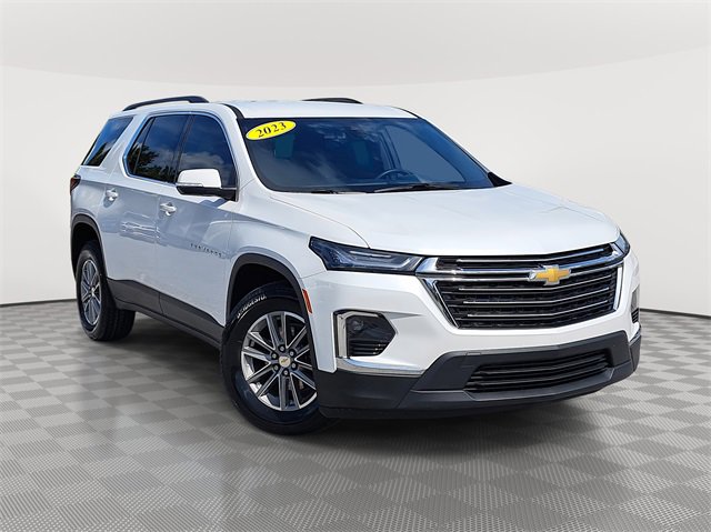 Used 2023 Chevrolet Traverse LT