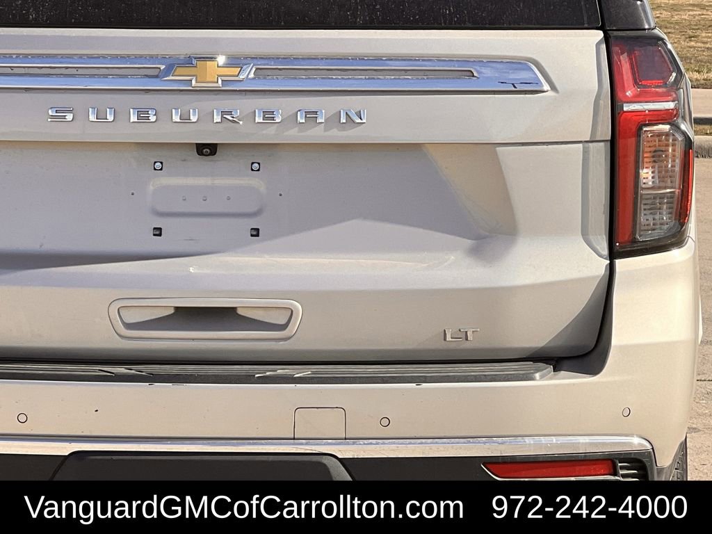 Used 2024 Chevrolet Suburban LT image 5