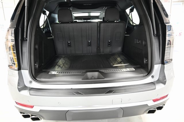 New 2026 Chevrolet Suburban High Country image 31