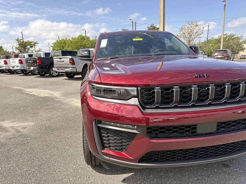New 2026 Jeep Grand Cherokee Limited w/ Limited Altitude Package RWD image 9