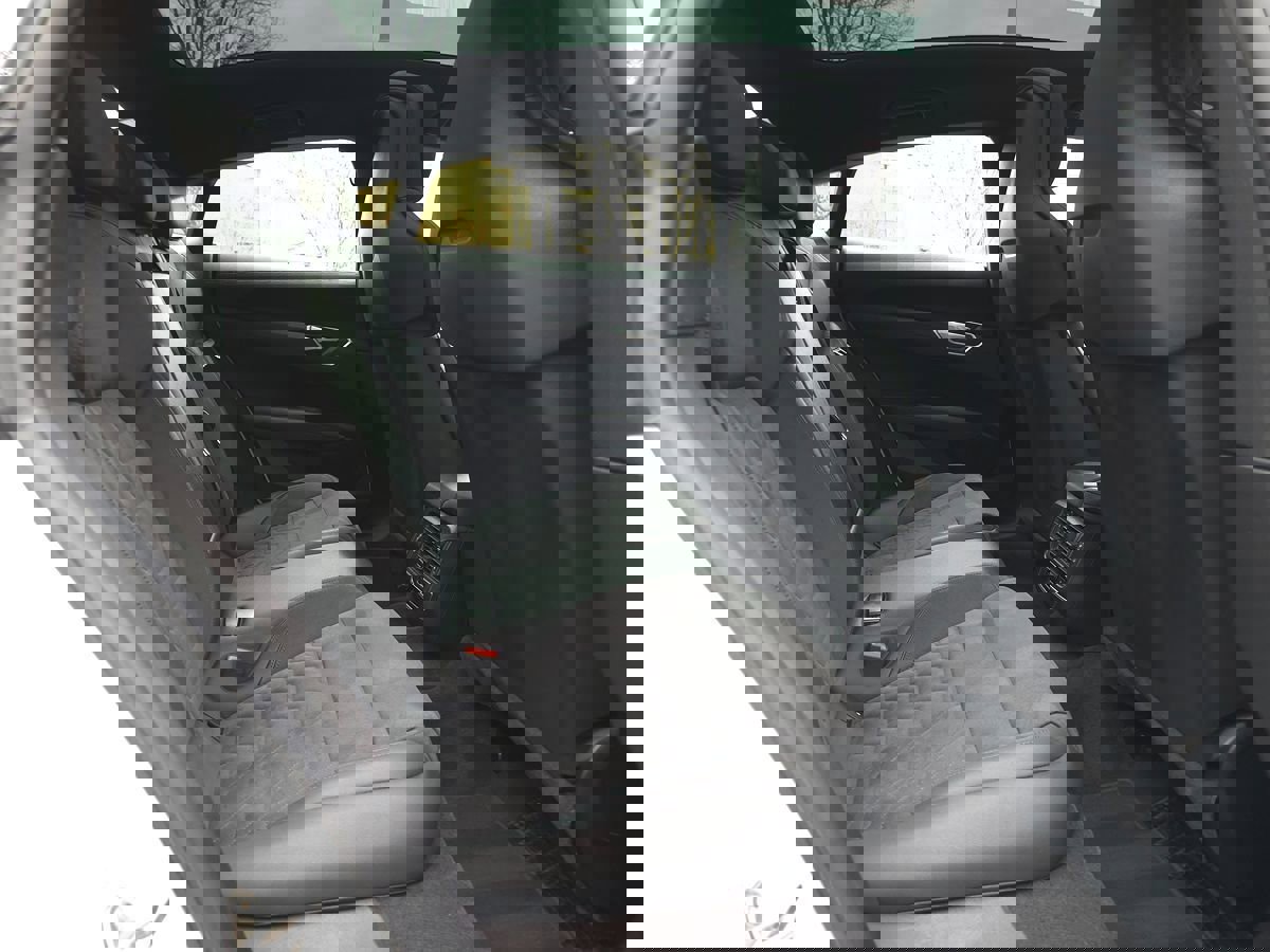 Used 2022 Audi e-tron GT Premium Plus image 18