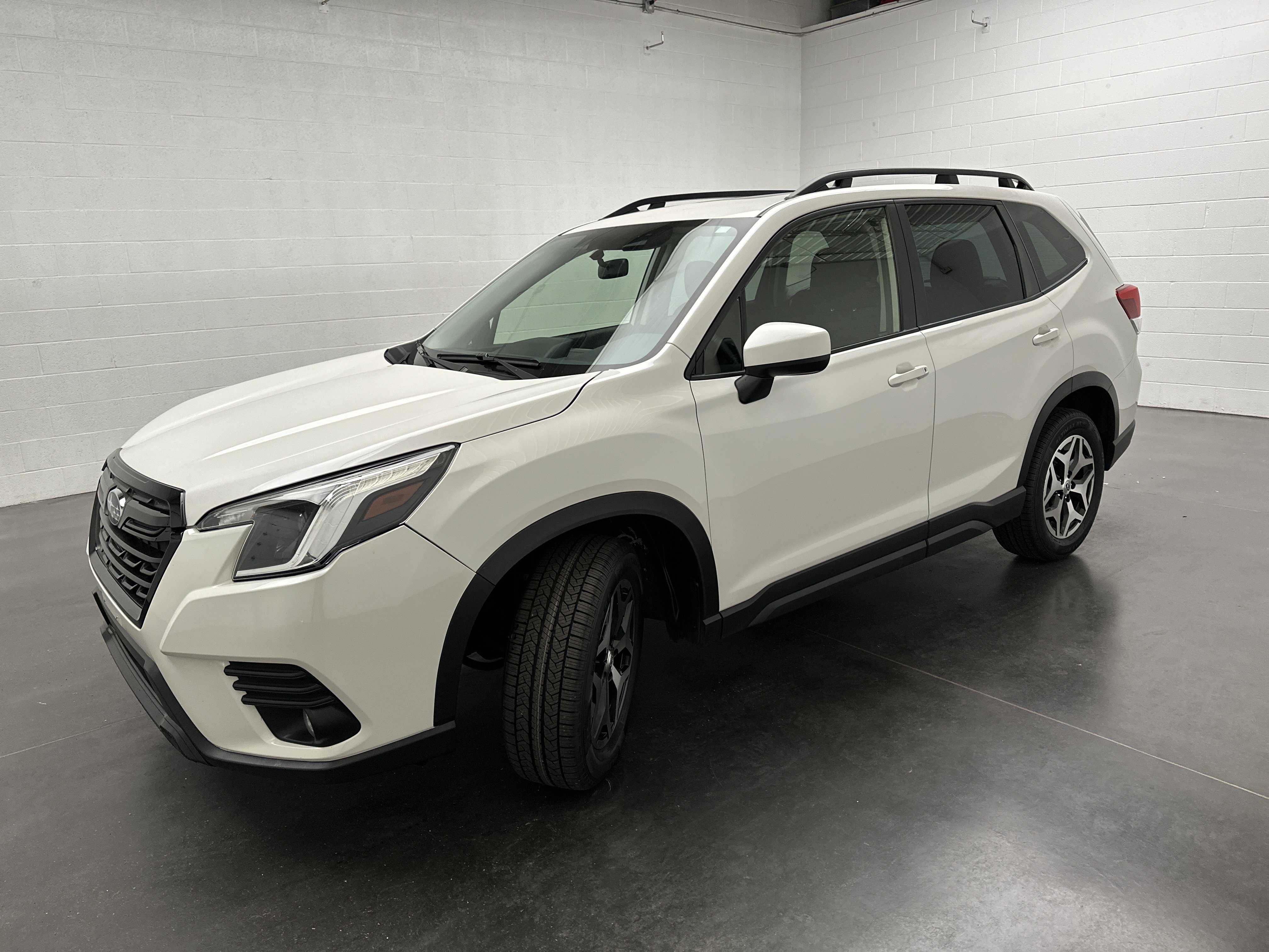 Used 2023 Subaru Forester Premium AWD/4WD image 4