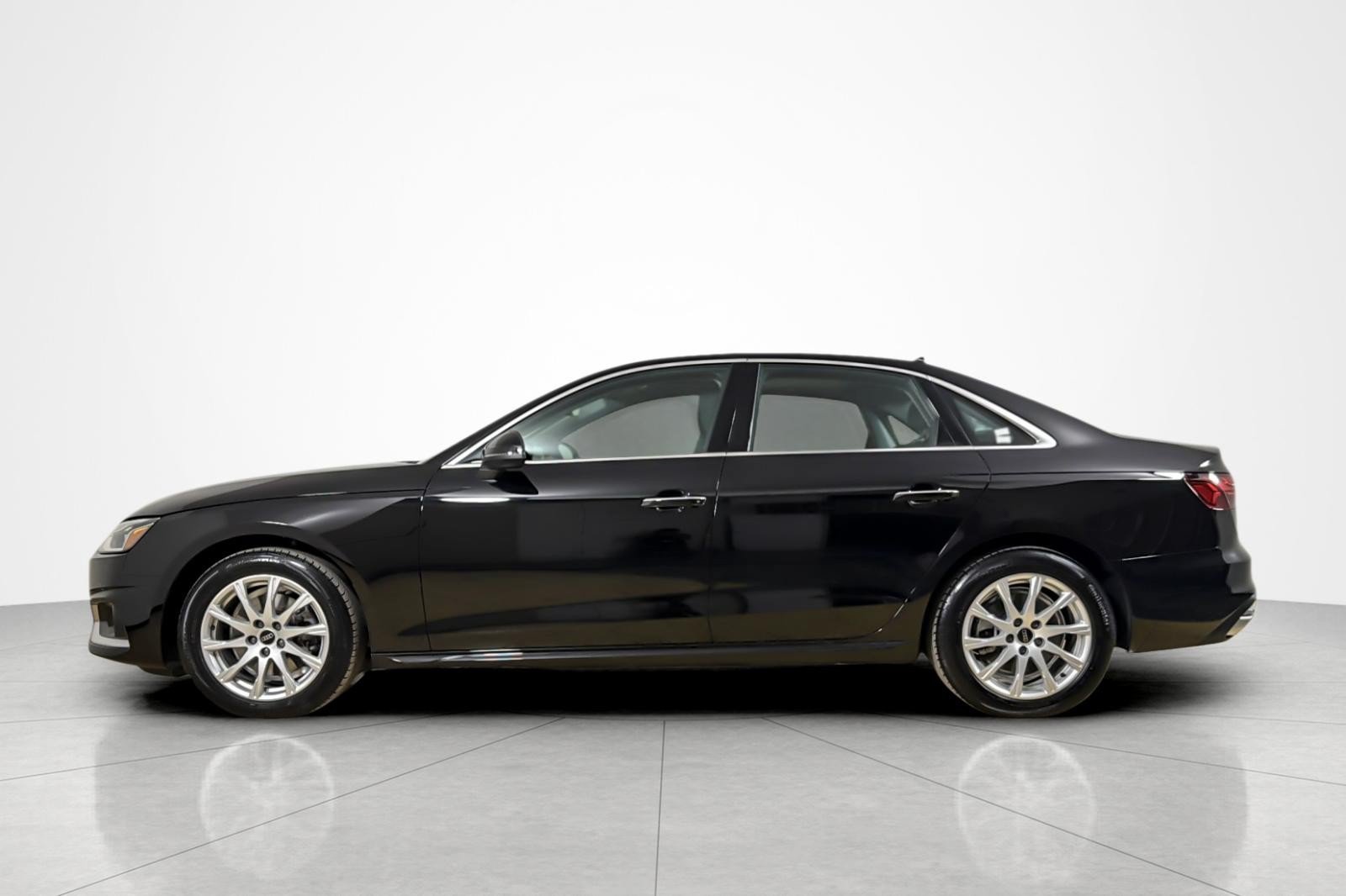 Used 2024 Audi A4 2.0T Premium w/ Convenience Package AWD/4WD image 2