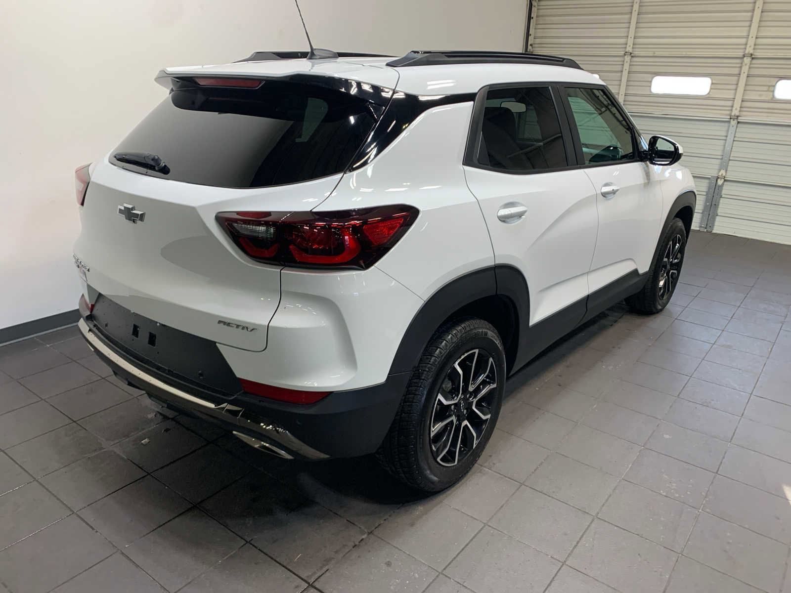 Used 2024 Chevrolet TrailBlazer ACTIV w/ Driver Confidence Package image 3