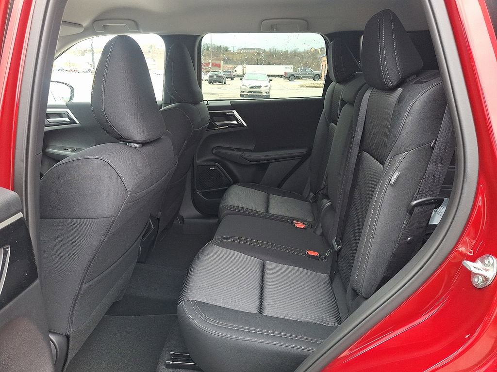 New 2026 Mitsubishi Outlander ES FWD image 5