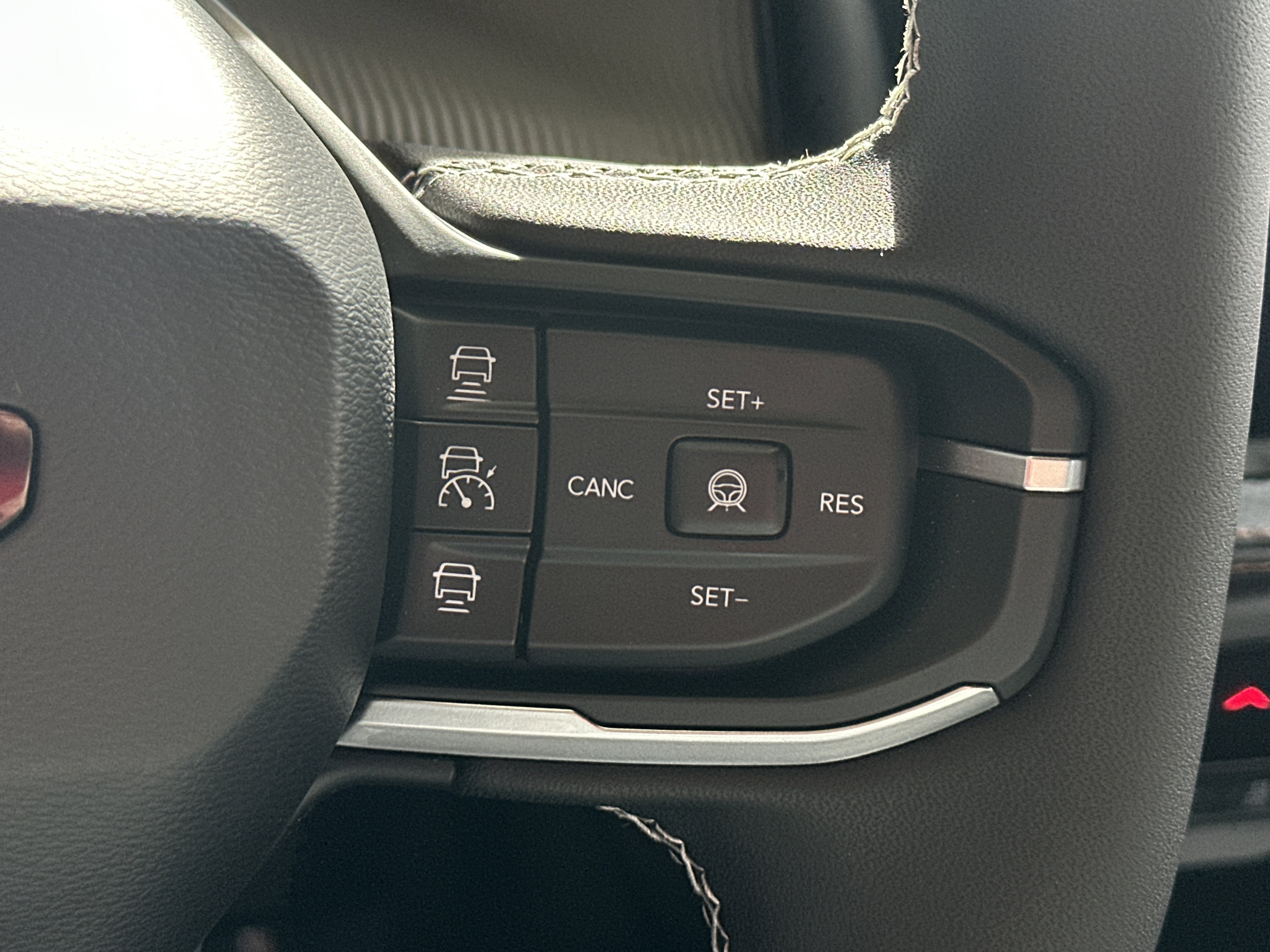 New 2026 Jeep Cherokee Limited image 8