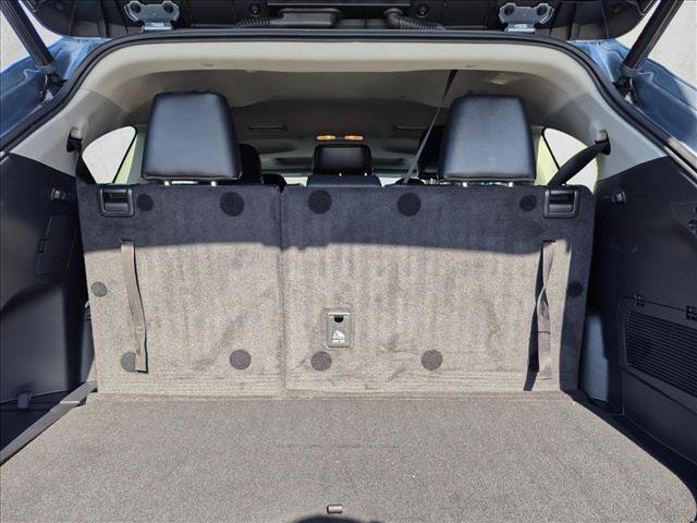 Used 2023 Toyota Highlander XLE FWD image 6