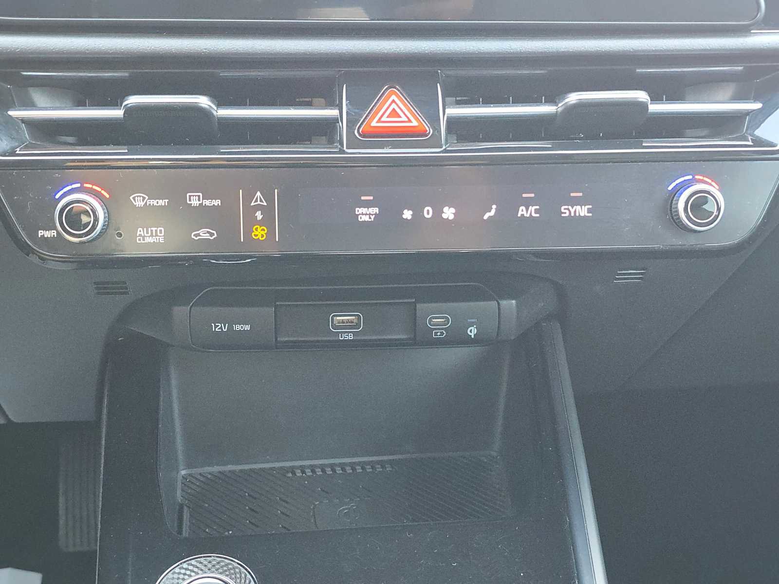 Used 2023 Kia Niro EX image 29