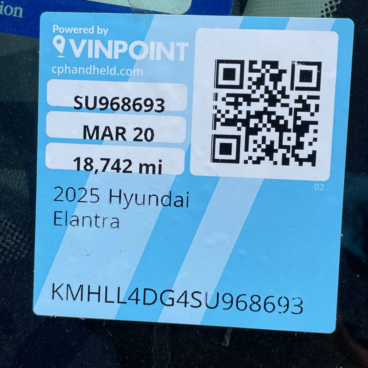 Used 2025 Hyundai Elantra SE w/ Cargo Package image 3