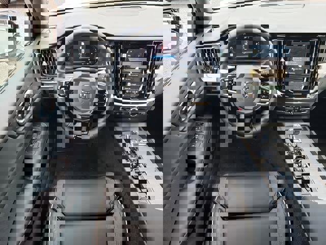 New 2024 Volvo S60 B5 Plus image 9