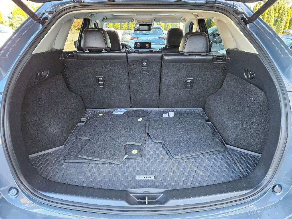 Certified 2021 MAZDA CX-5 Carbon Edition image 11