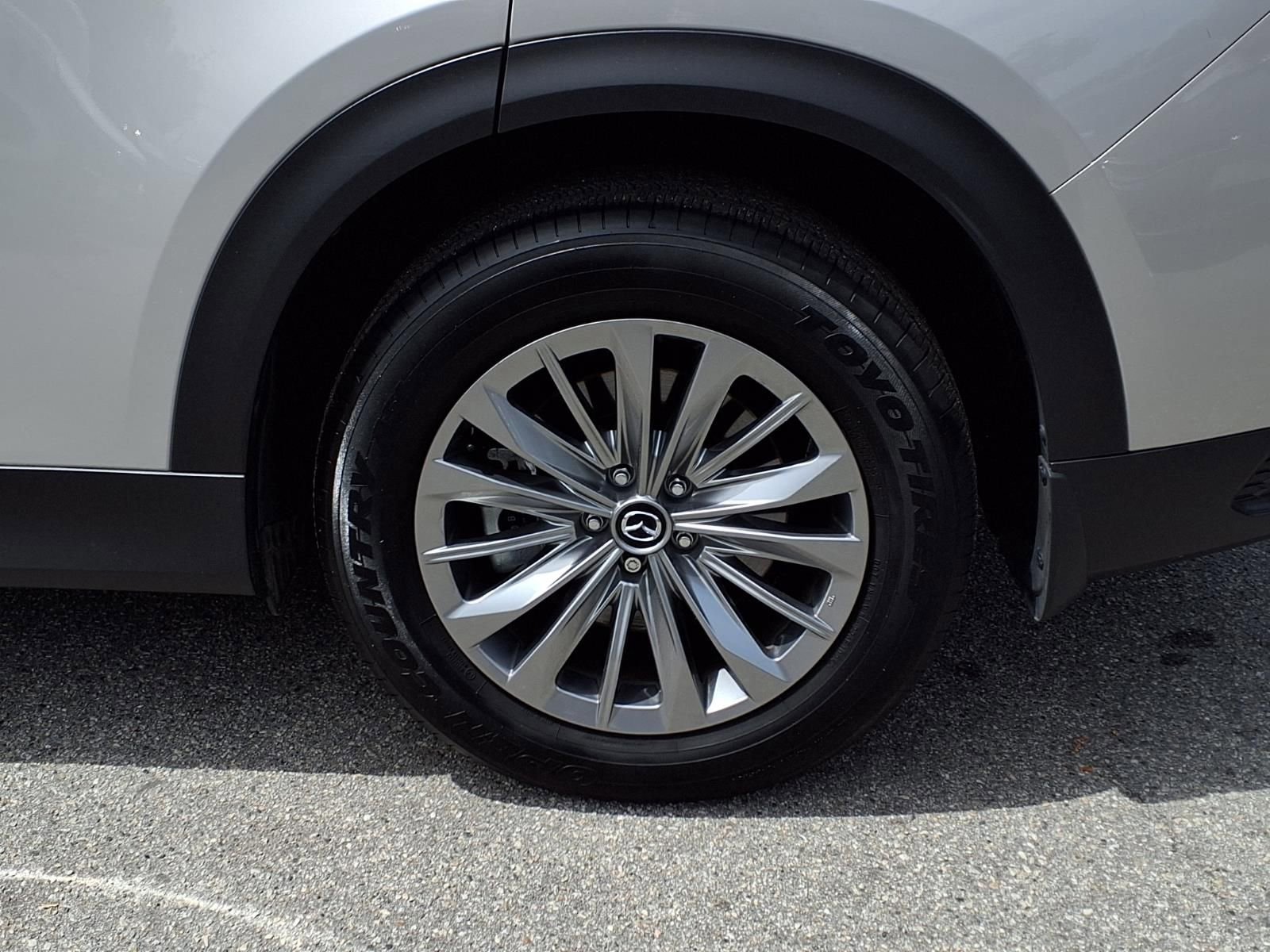 Used 2025 MAZDA CX-90 3.3 Turbo w/ Preferred Package image 4