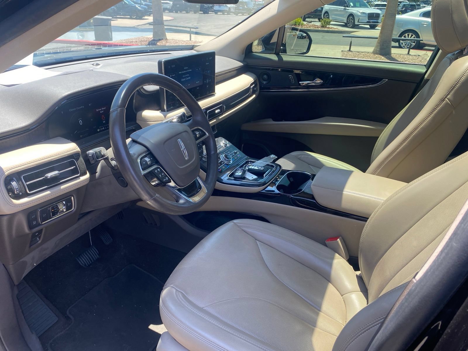 Used 2022 Lincoln Nautilus Reserve AWD/4WD image 9