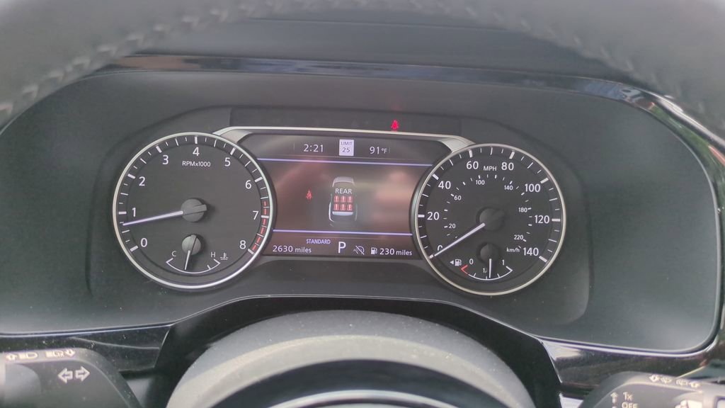 Used 2025 Nissan Pathfinder SL FWD image 22