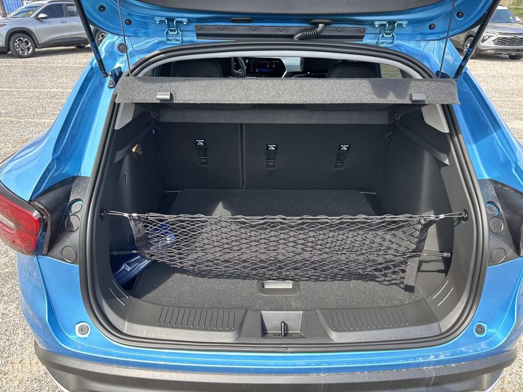 New 2026 Chevrolet Trax LT image 8