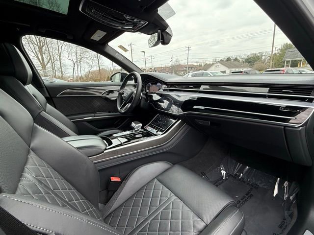 Used 2023 Audi S8 w/ S8 Executive Package image 16