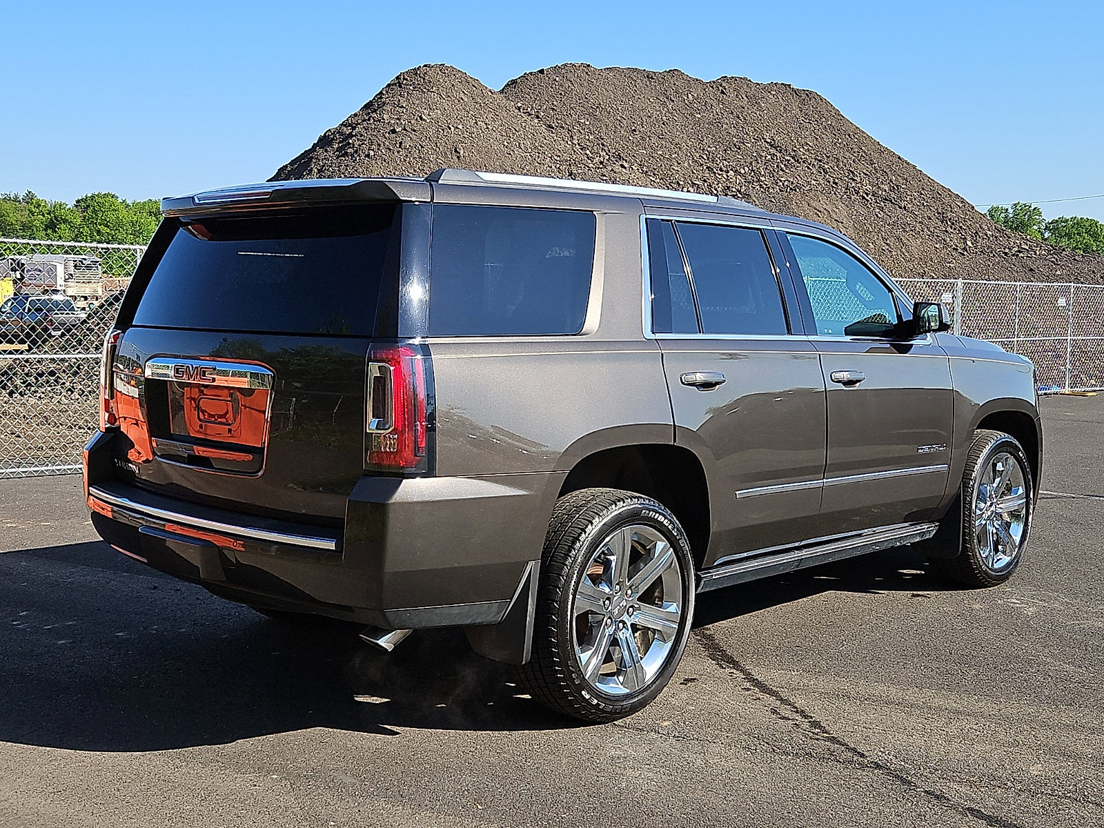 Used 2019 GMC Yukon Denali w/ Denali Ultimate Package AWD/4WD image 6
