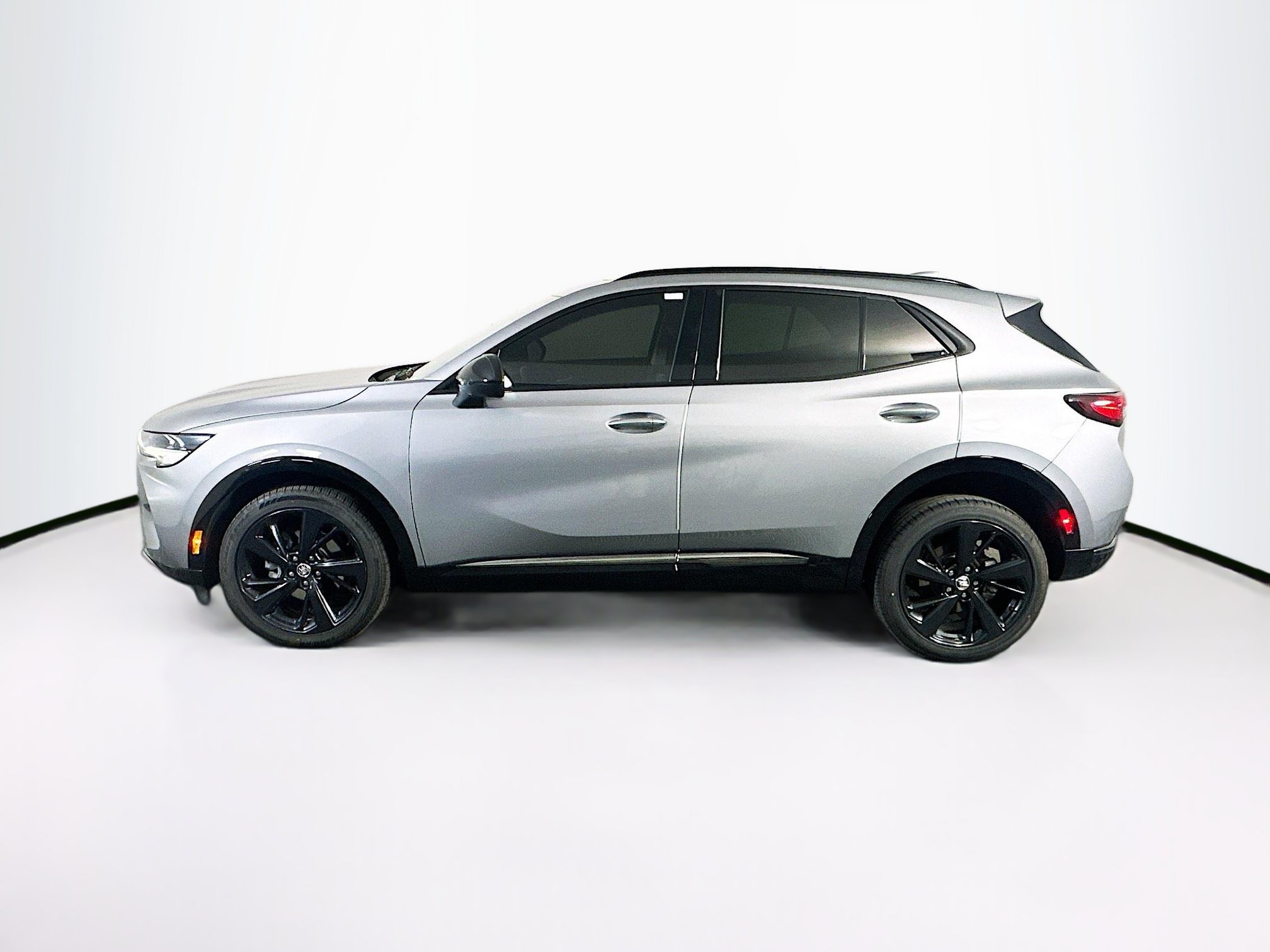 Used 2023 Buick Envision Essence w/ Sport Touring Package FWD image 4