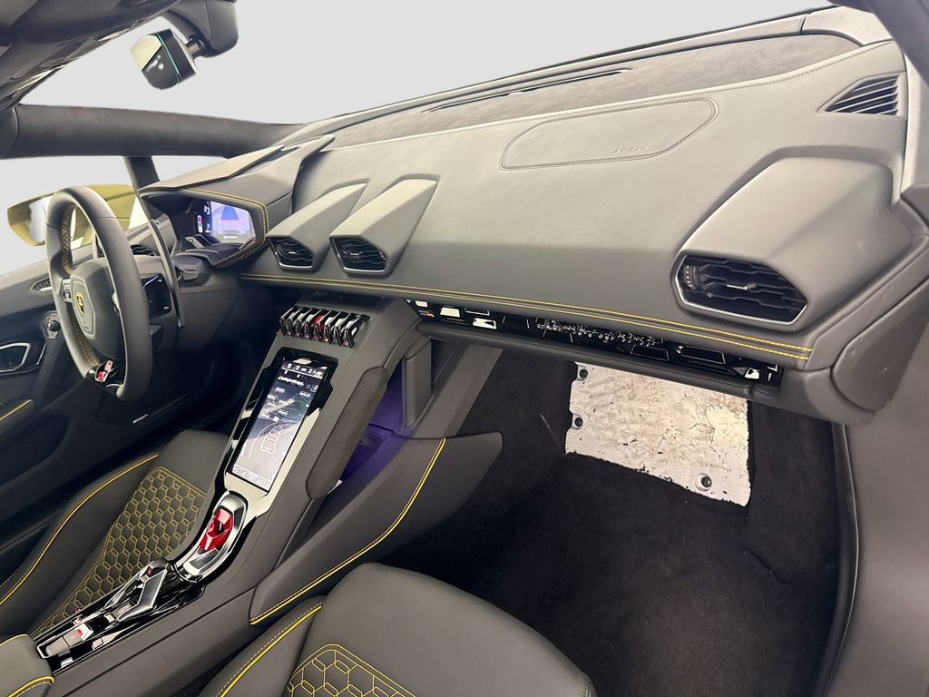 Used 2024 Lamborghini Huracan EVO AWD/4WD image 30