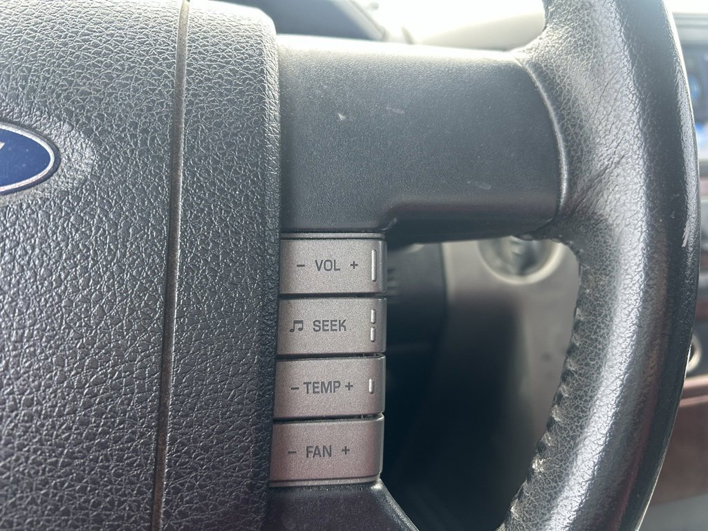 Used 2005 Ford F150 Lariat image 19