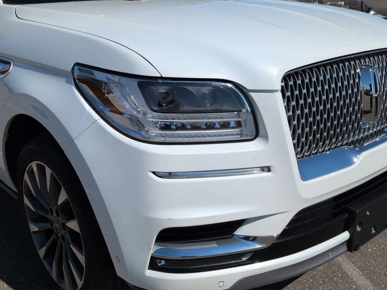 Used 2021 Lincoln Navigator Reserve w/ Luxury Package AWD/4WD image 10